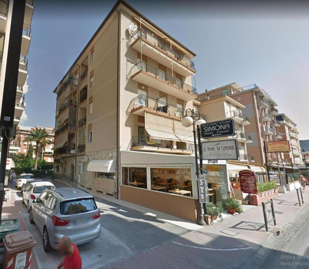 Babyaccommodation Family Experience III Pietra Ligure Eksteriør billede